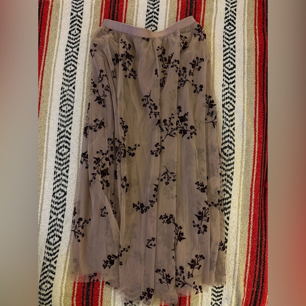 🖤 NWT/ DR2 Brown Floral Maxi Skirt